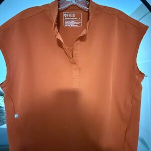 Figs Vibrant Dirty Chi. Scrub Top